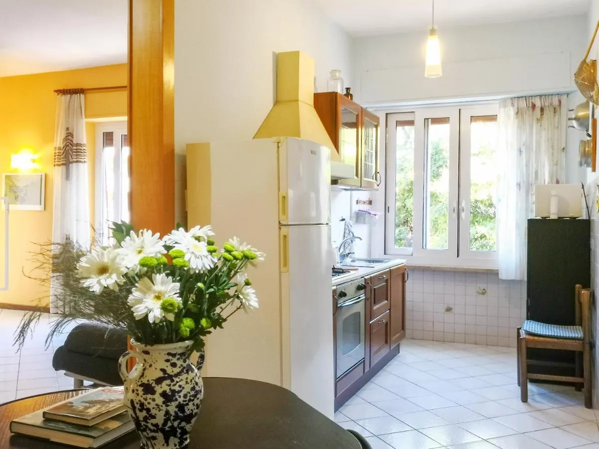 La Casa Colorata Ten Minutes To Colosseum Apartment Rome