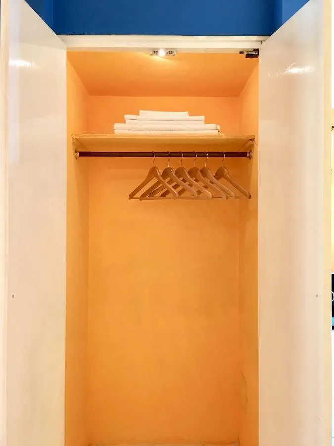 La Casa Colorata Ten Minutes To Colosseum Appartement Rome