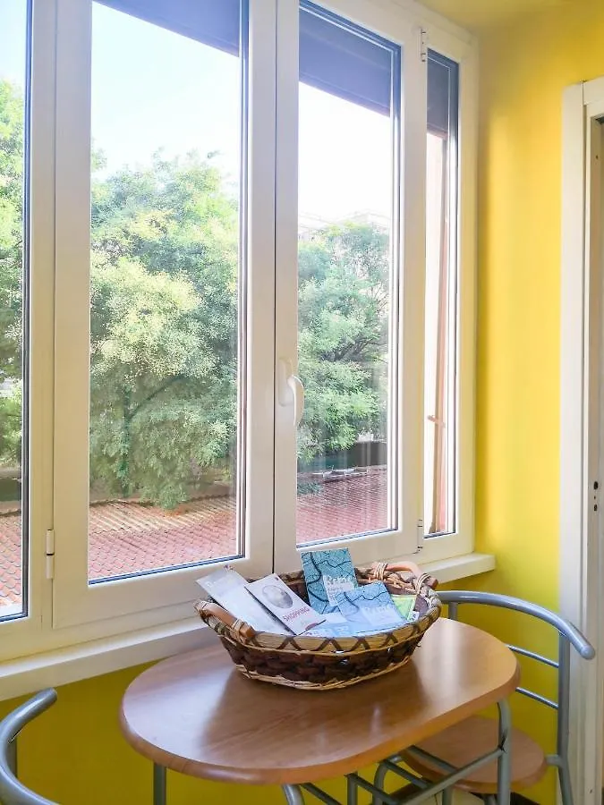 La Casa Colorata Ten Minutes To Colosseum Appartement Rome