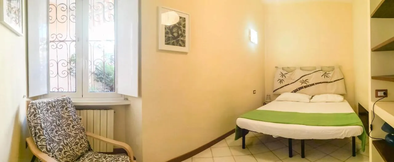 La Casa Colorata Ten Minutes To Colosseum Appartement Rome