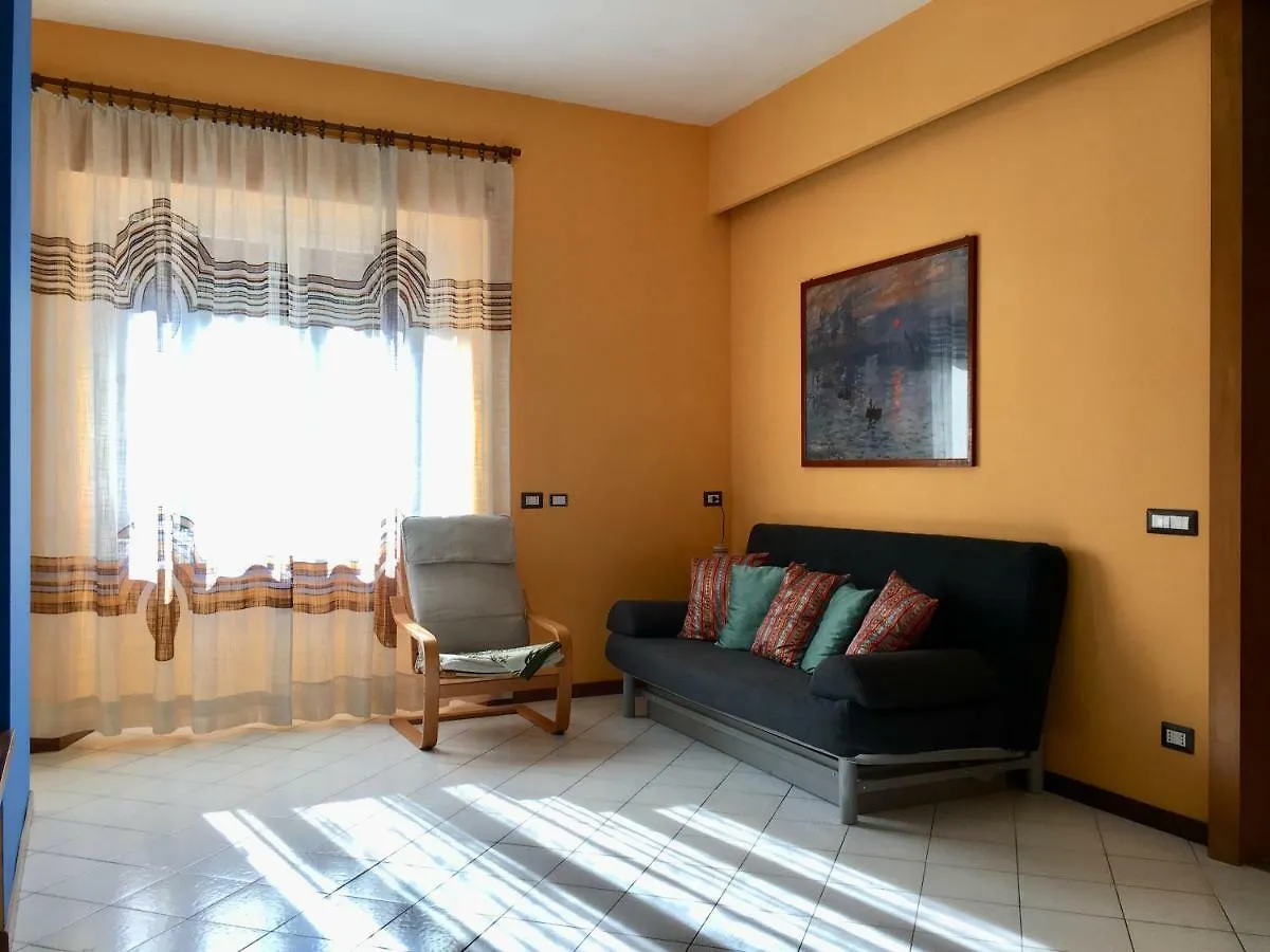 La Casa Colorata Ten Minutes To Colosseum location